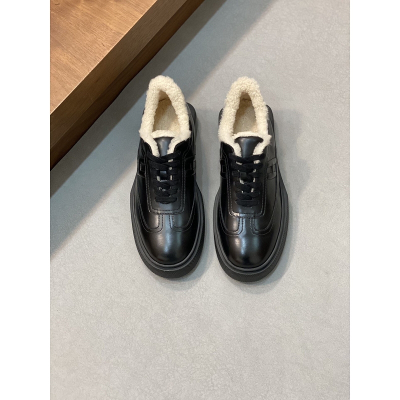 H**mes sneakers